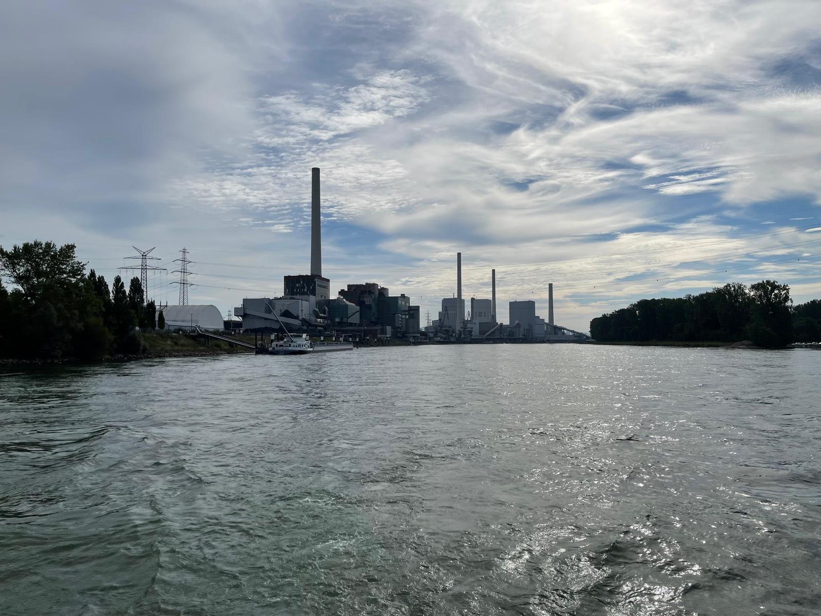 Industrieanlagen am Oberrhein