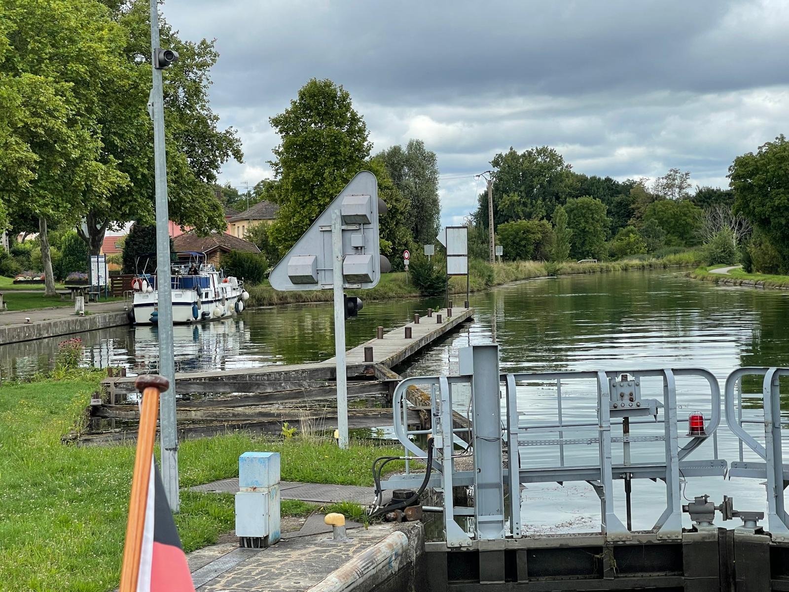 Schleuse auf dem Rhein-Marne-Kanal