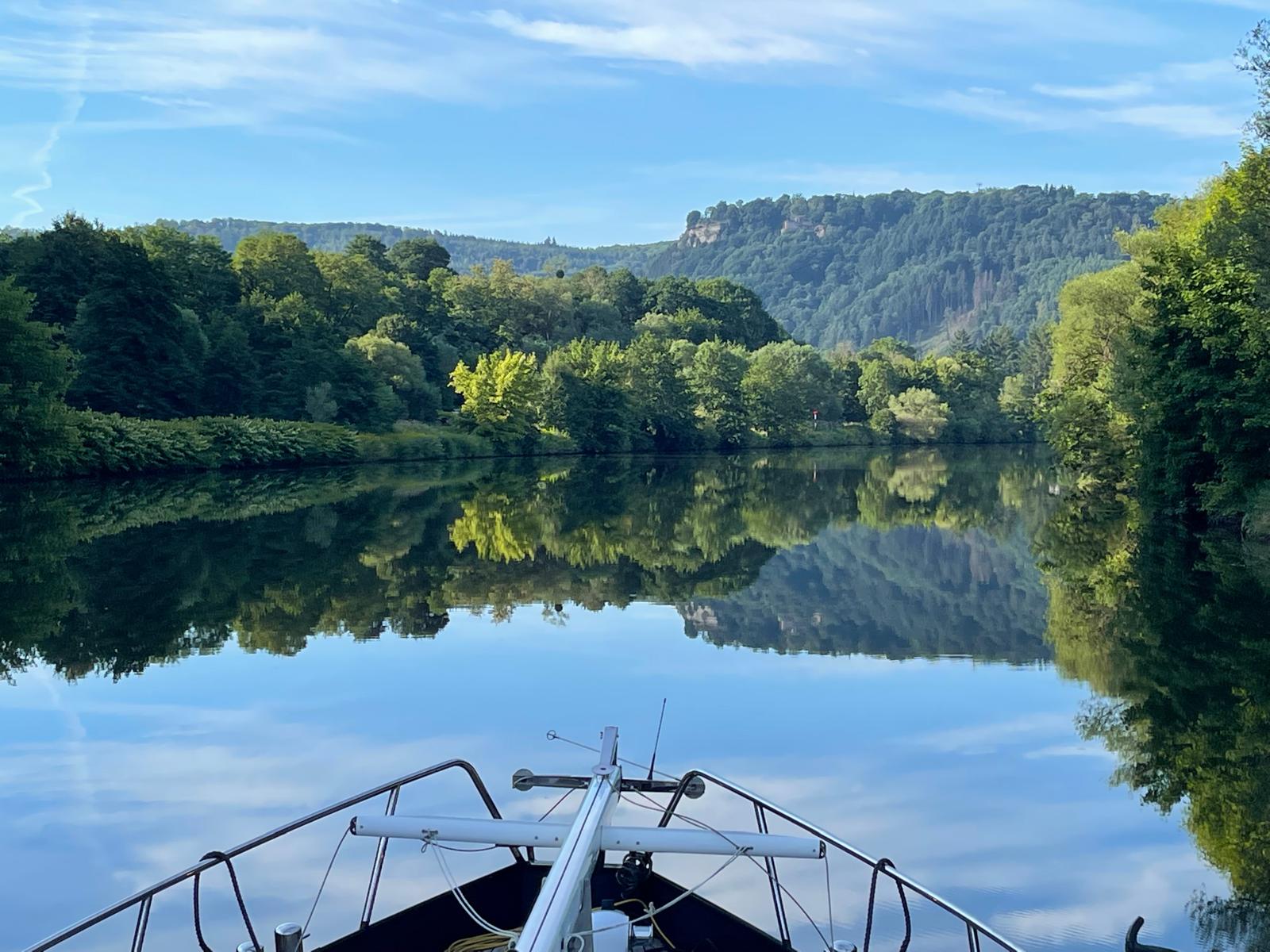 Hügelige Landschaft entlang der Lahn